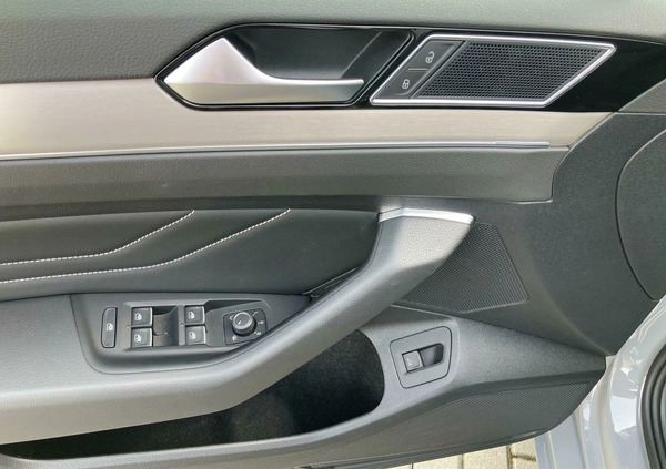 Volkswagen Passat cena 144900 przebieg: 6000, rok produkcji 2023 z Strzelin małe 562